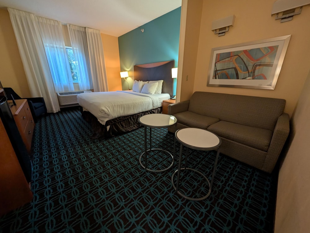 Suite, 1 King Bed, Non Smoking (with Sofabed) - Photo 2