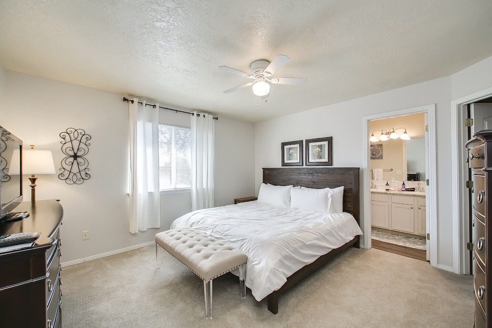 House, Multiple Beds, Patio, Garden View (Baldwin - #409) photo 2