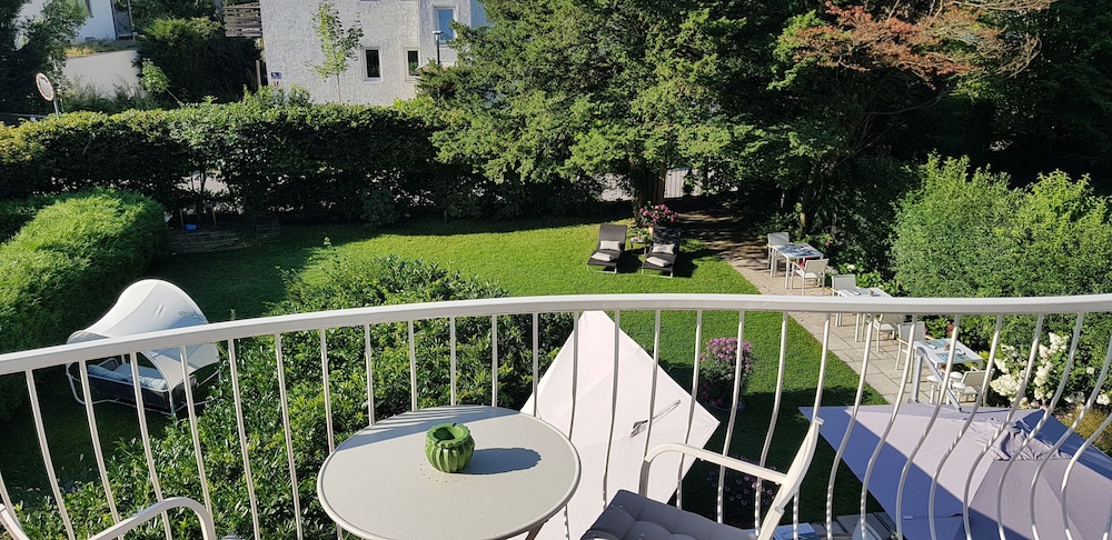 Cosy Room, Balcony photo 3