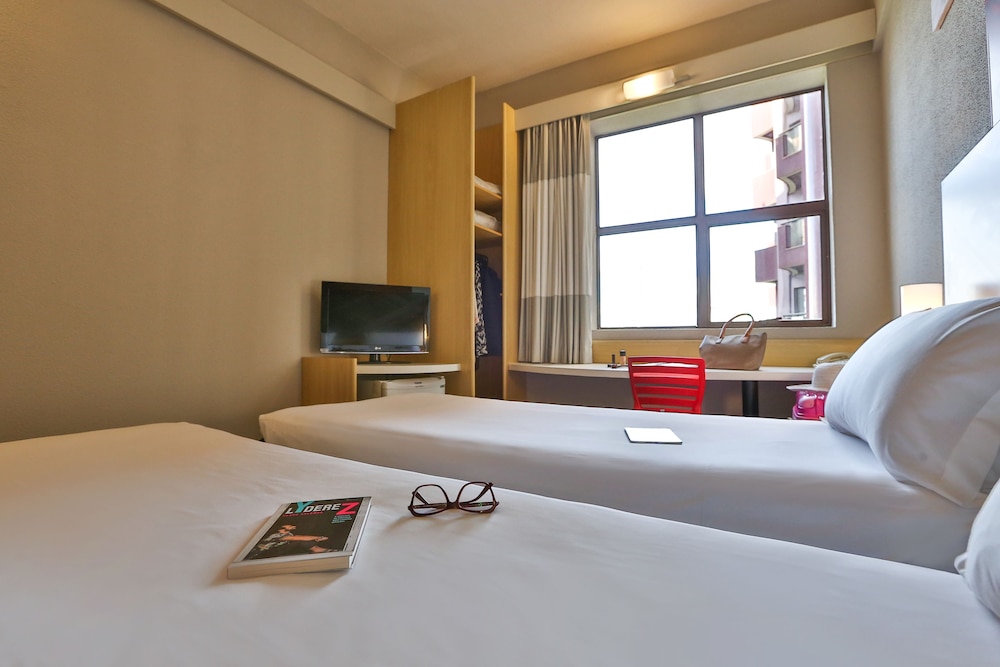 Standard Room, 2 Twin Beds - Photo 5