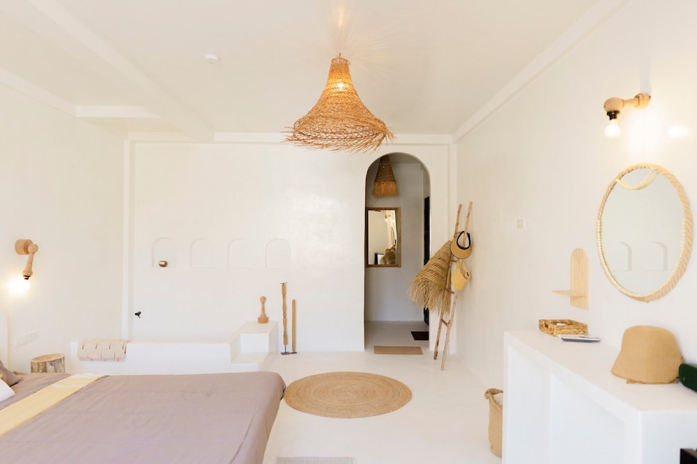 Superior Room, Bathtub
