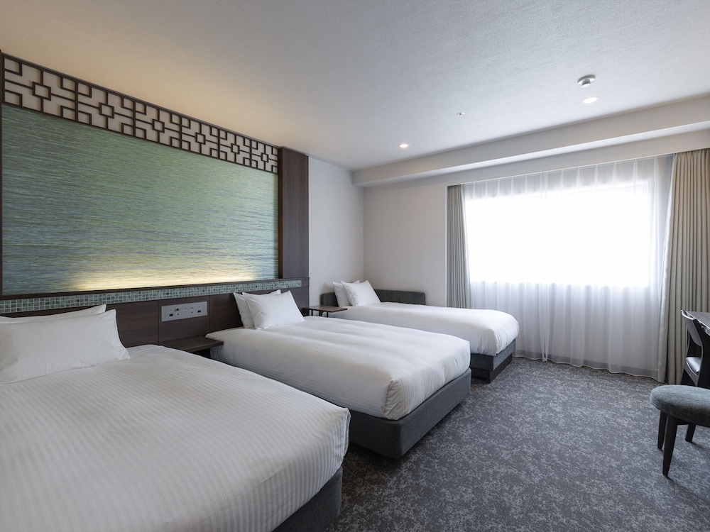Superior Twin Room, Non Smoking (3PAX) - Photo 1