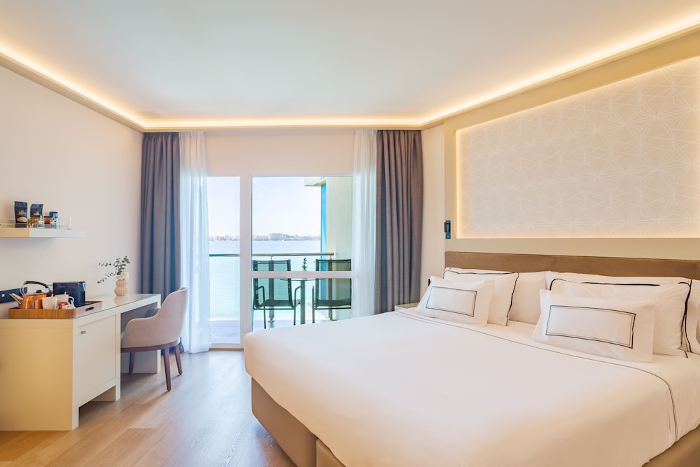The Level Grand Premium Room Adults Only - Photo 1