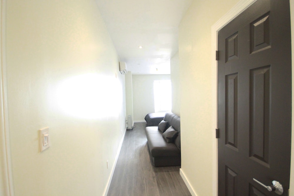 Superior Studio (Studio 404) photo 1