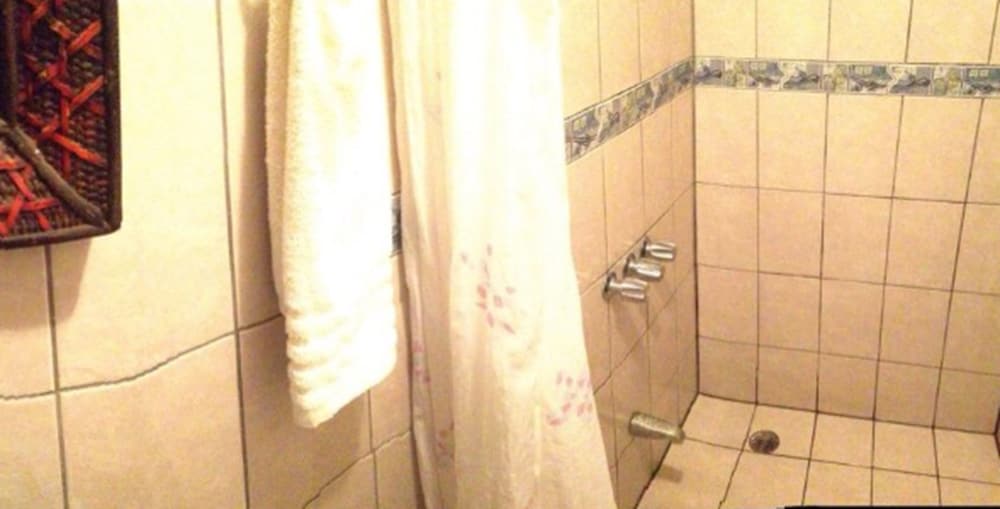Superior Triple Room, 3 Twin Beds photo 2