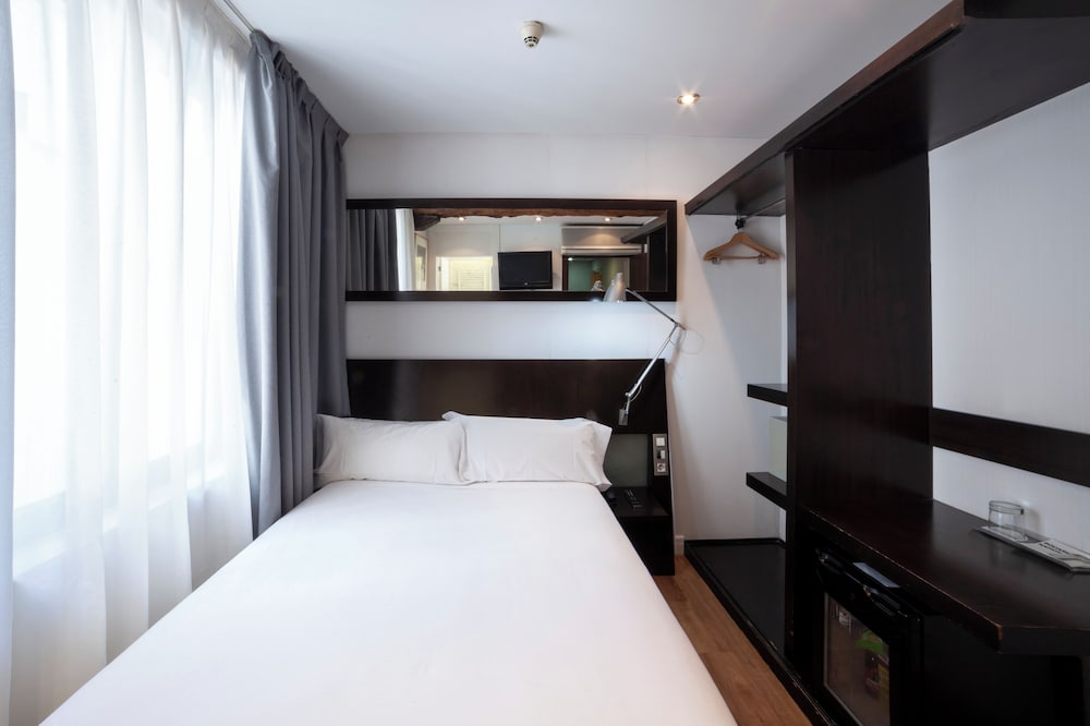 Basic Single Room photo 2