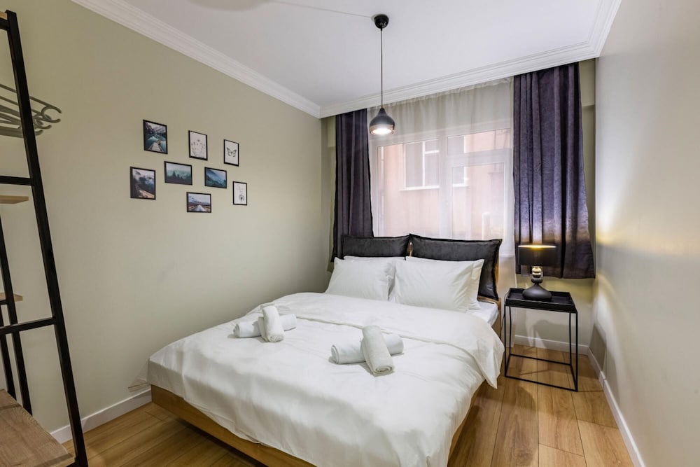 Apartment photo 2