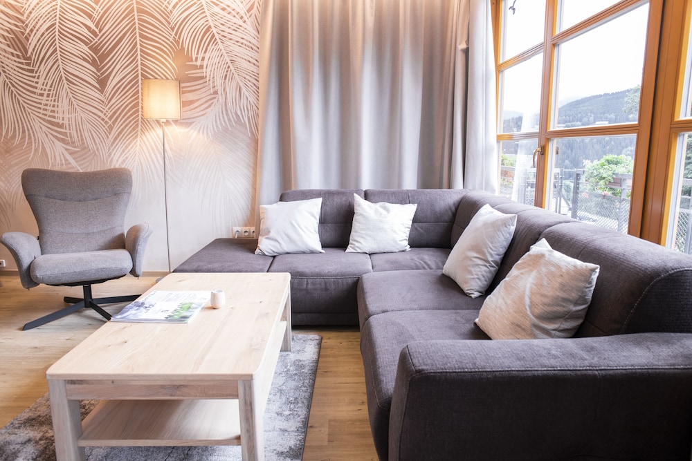 Junior Apartment, 1 Bedroom, Garden View, Annex Building photo 3