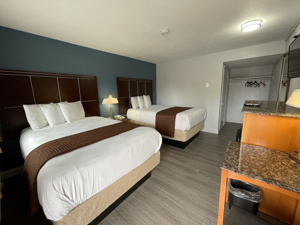 Economy Room, 2 Double Beds, Non Smoking