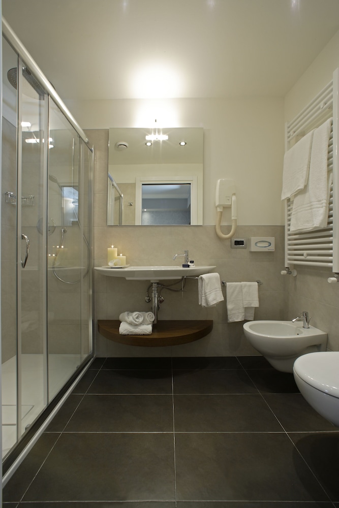 Superior Double Room Single Use, Non Smoking - Photo 13