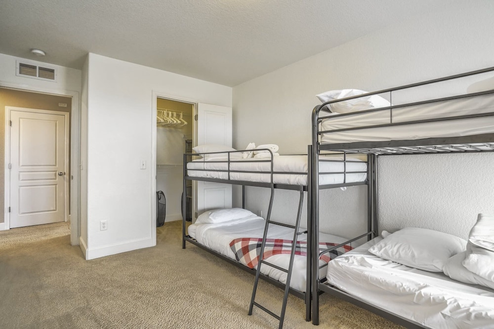 House (4 Bedrooms) photo 1