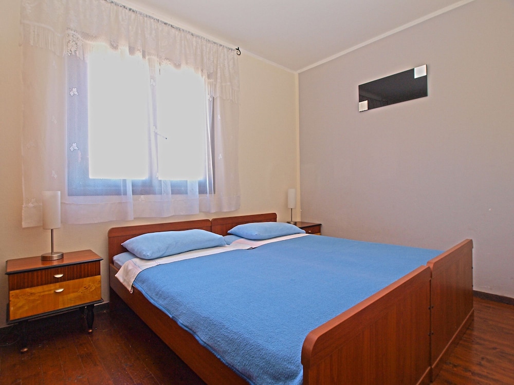 Apartment, 2 Bedrooms (1371/12914)