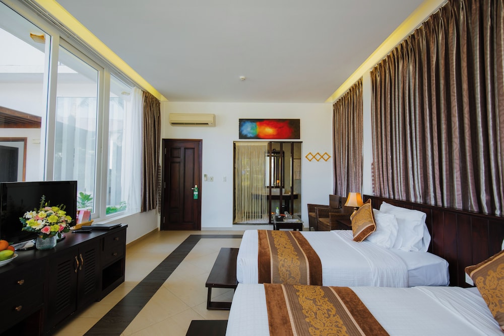 Deluxe Room, Garden View - Photo 5