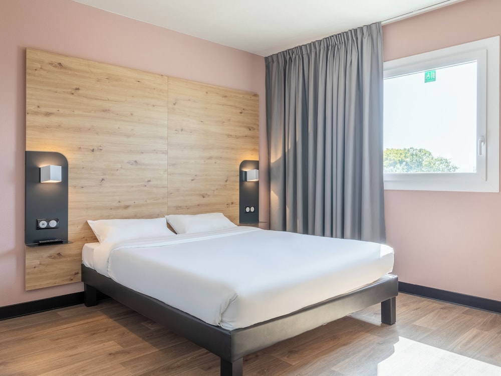 Double Room - Photo 5
