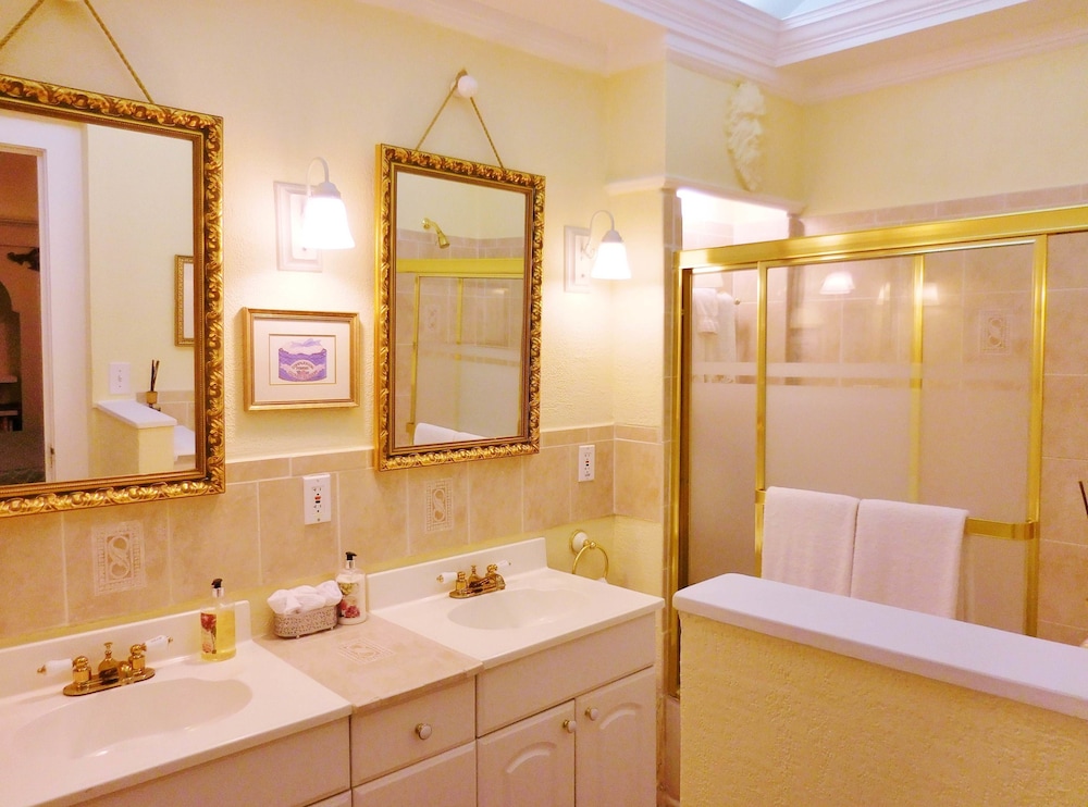 Romantic Garden Room photo 2