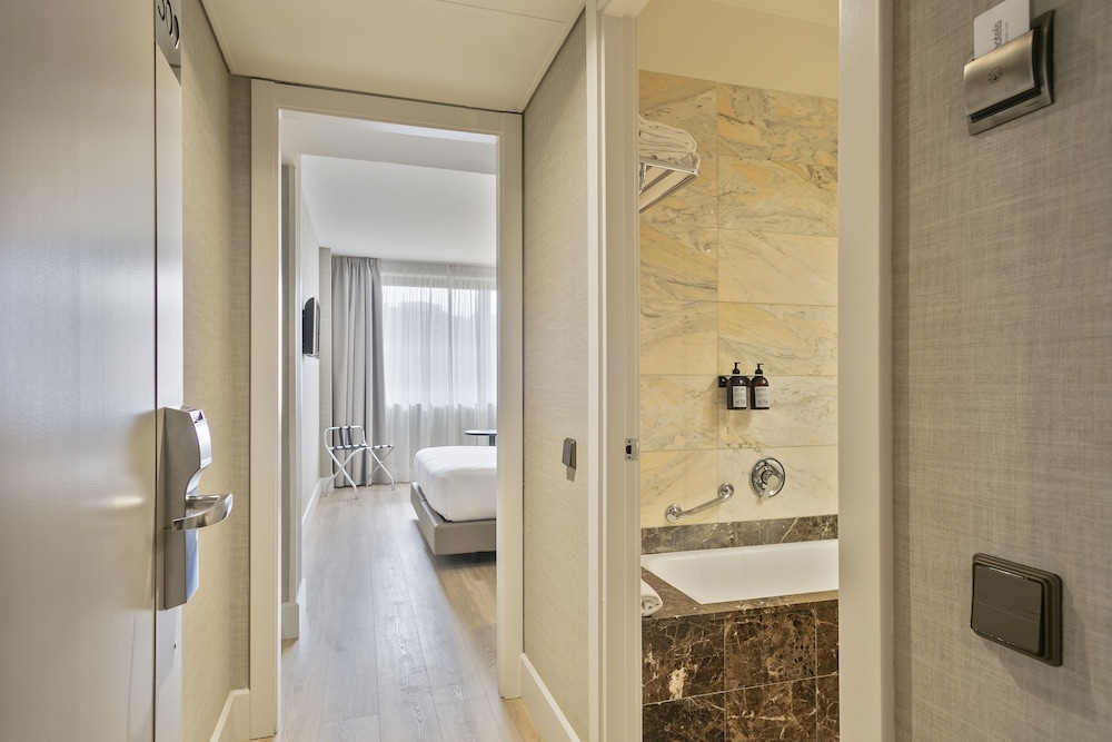 Superior Double Room, 1 Queen Bed photo 2
