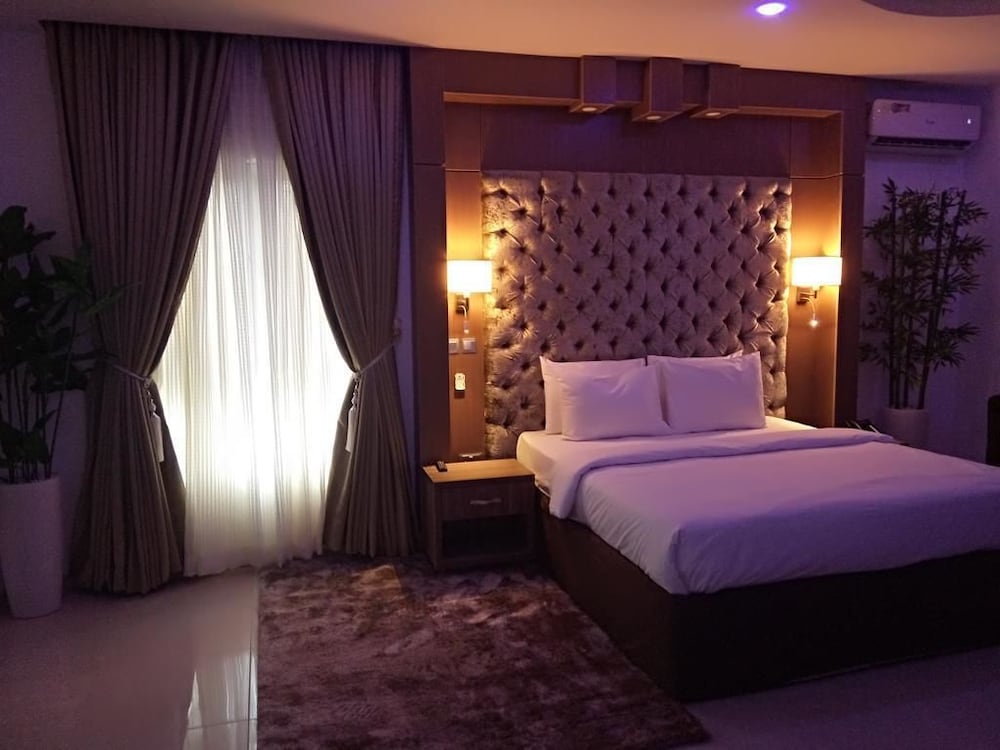 Executive Room photo 2