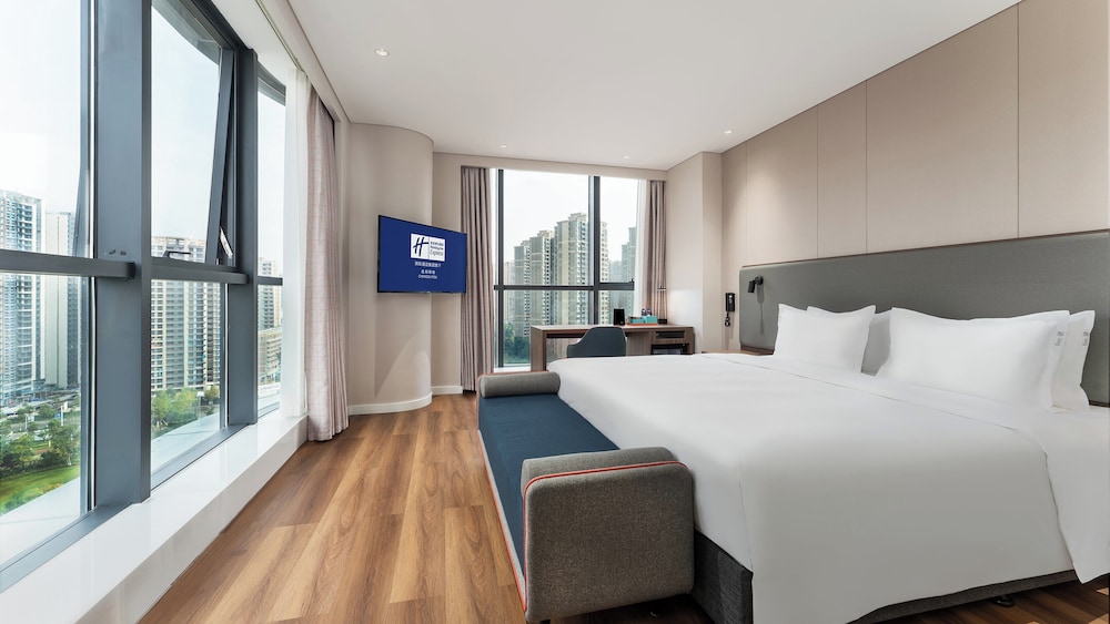 Standard Room, 1 King Bed, City View - Photo 1