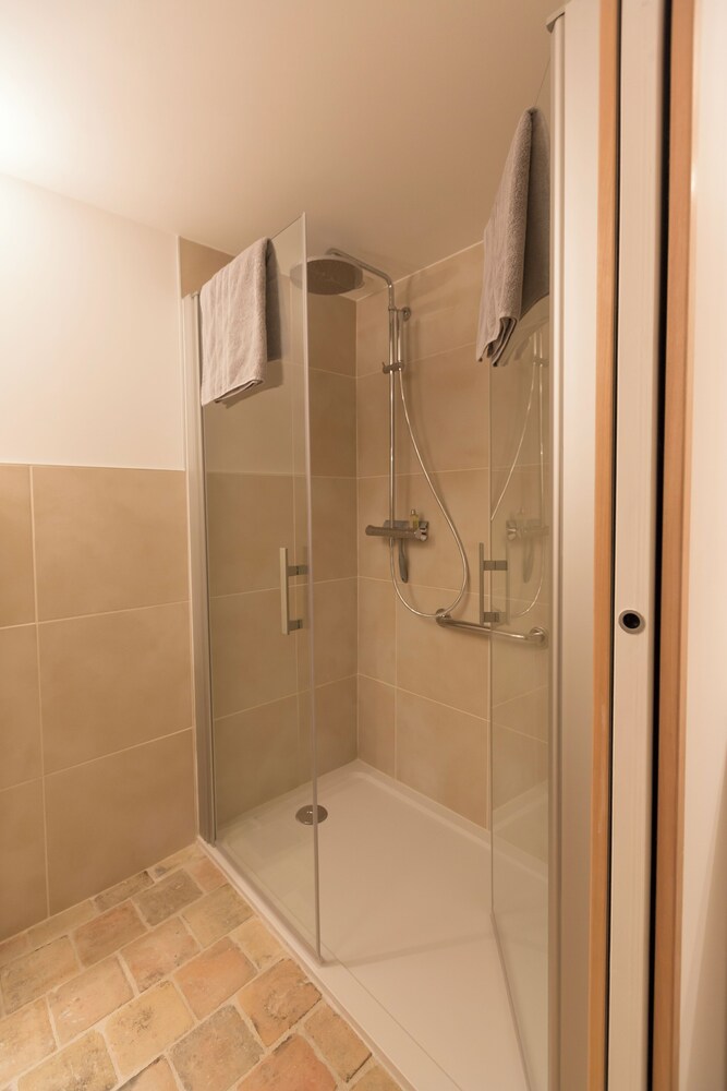 Deluxe Double or Twin Room photo 3