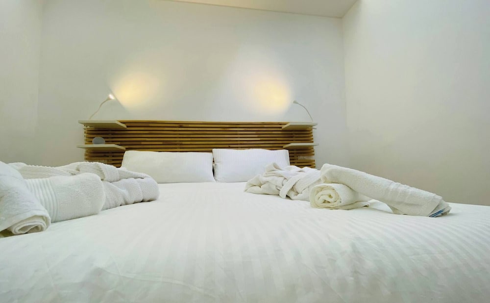Villa, 3 Bedrooms, Smoking, Balcony