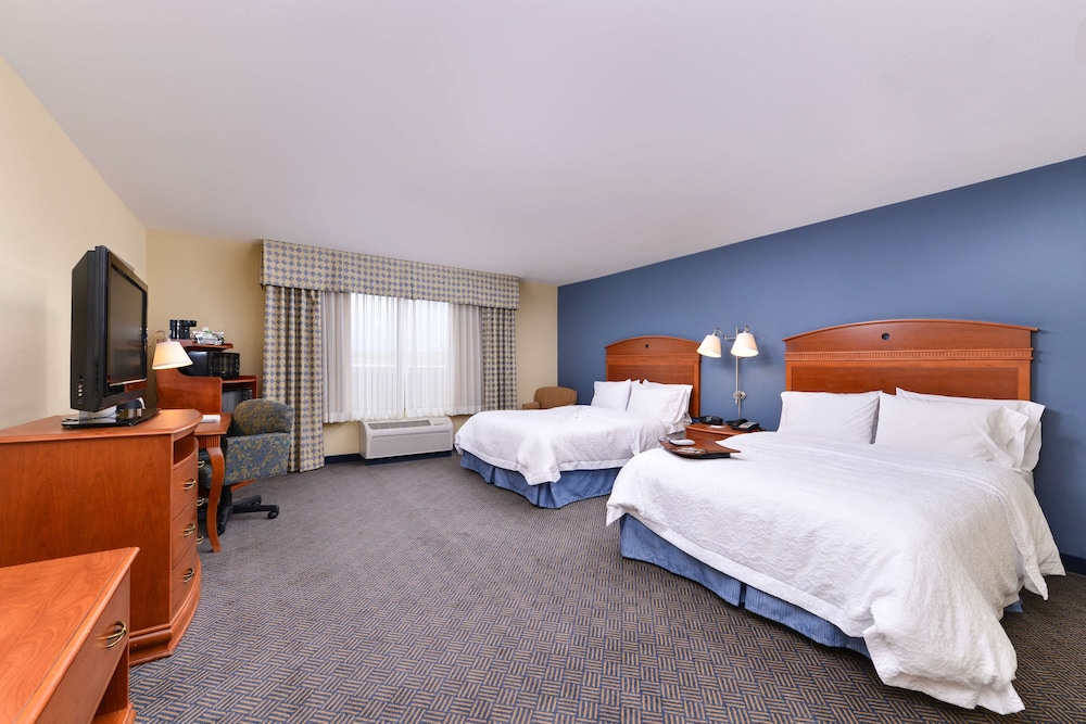 Room, 2 Queen Beds, Accessible, Non Smoking - Photo 2