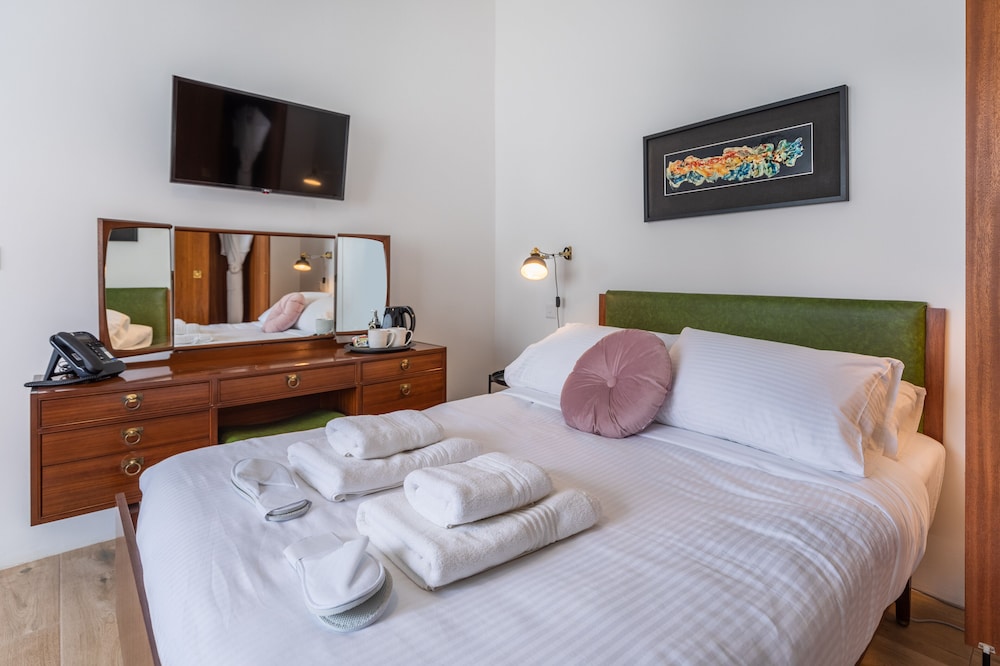 Deluxe Double Room photo 2