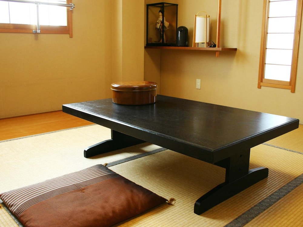 Japanese-Style Room, Non-Smoking, Shared Bathroom photo 2