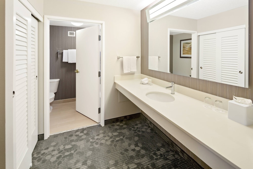 Suite, Multiple Beds - Photo 3