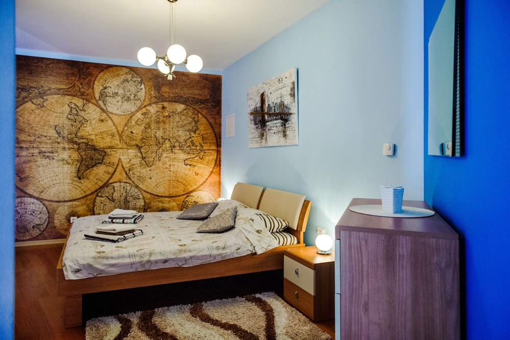Studio (Studio Apartment)