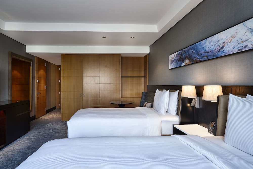 Premium Room, 2 Twin Beds, Accessible (Walk-in Shower) - Photo 3
