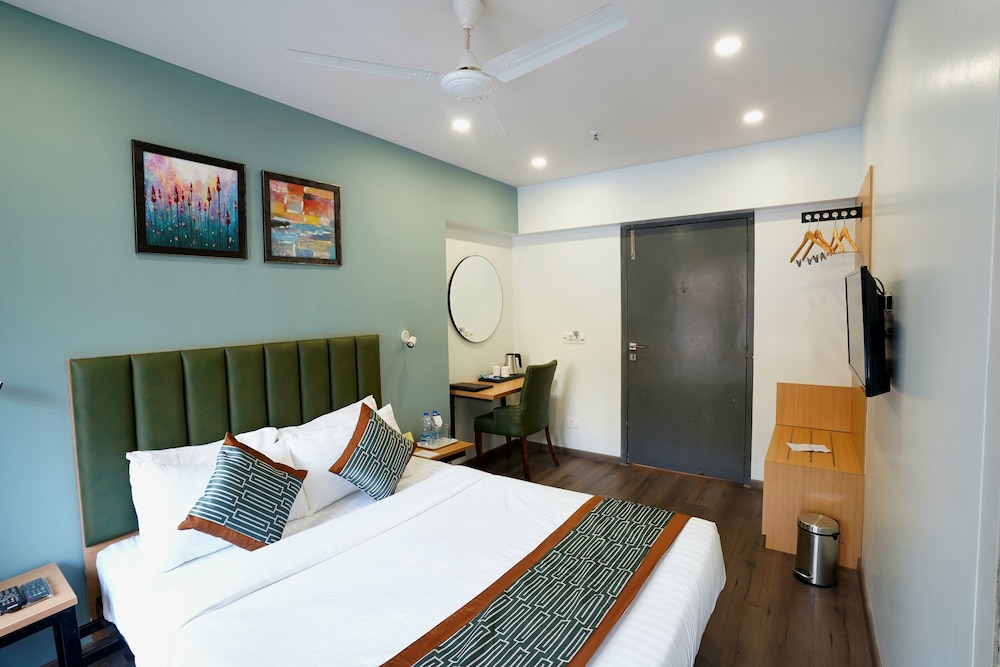 Deluxe Room - Photo 1