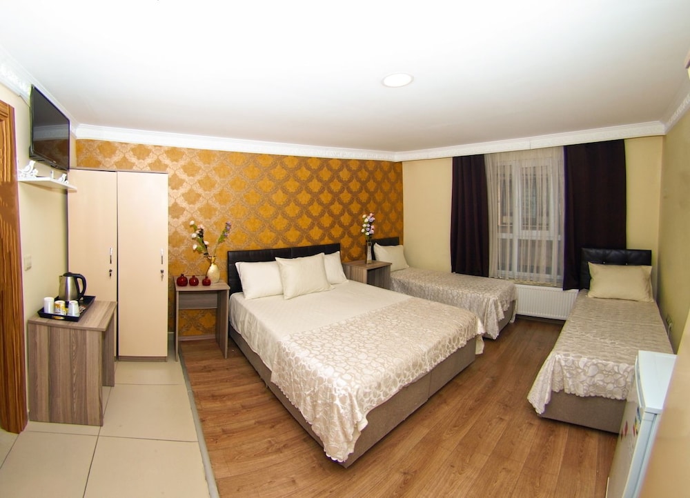 Quadruple Room photo 2