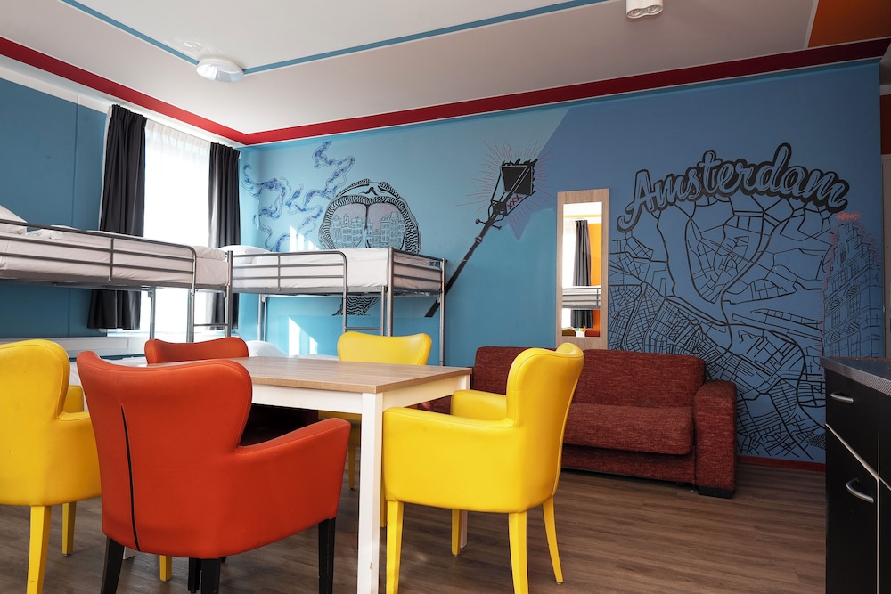 Economy Room thumbnail 5