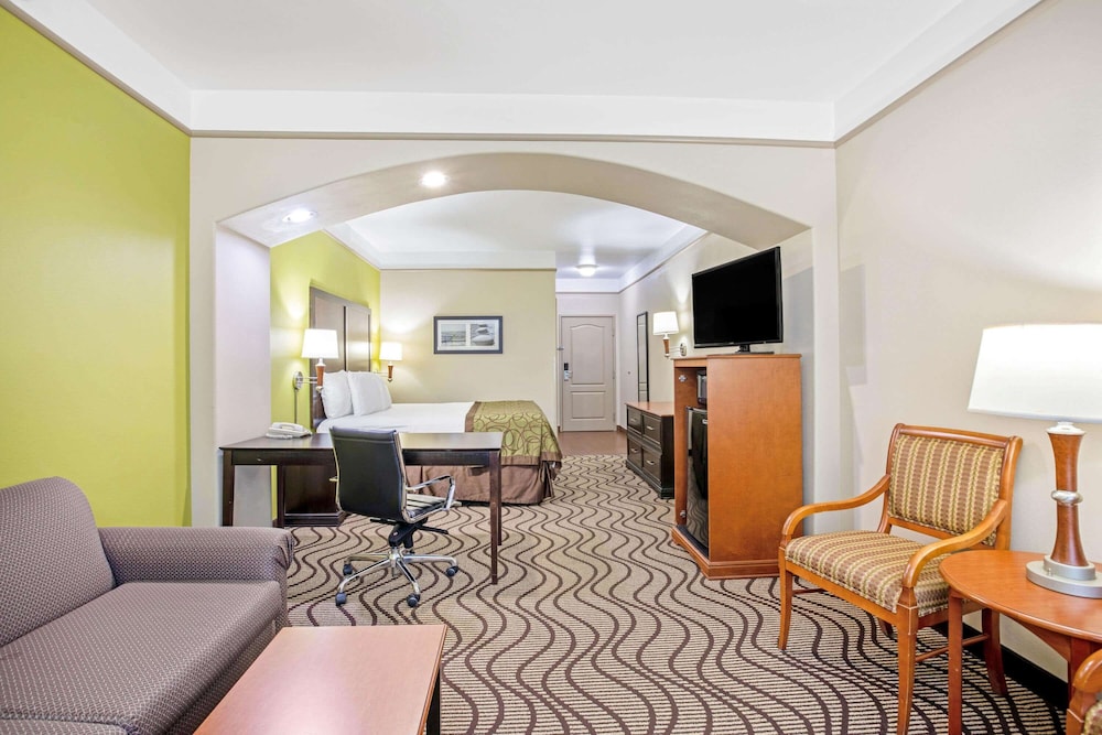 Room, 1 King Bed, Non Smoking - Photo 2