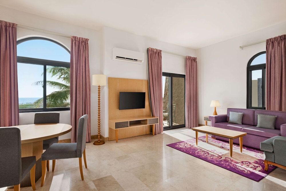 Executive Chalet, 1 King Bed, Non Smoking