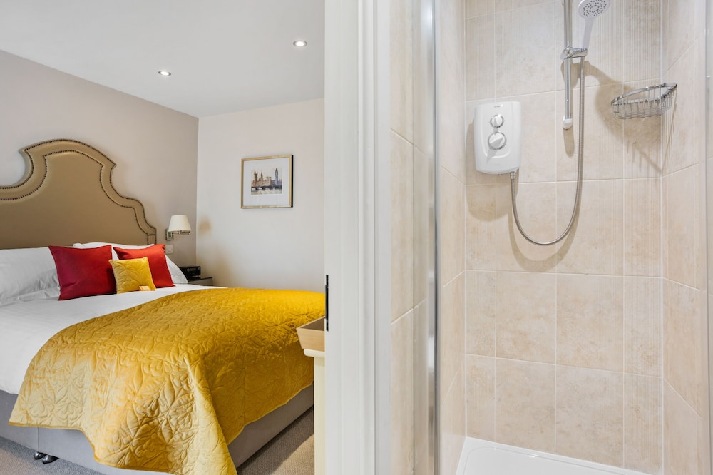 Superior Double Room, Ensuite (Double) photo 3