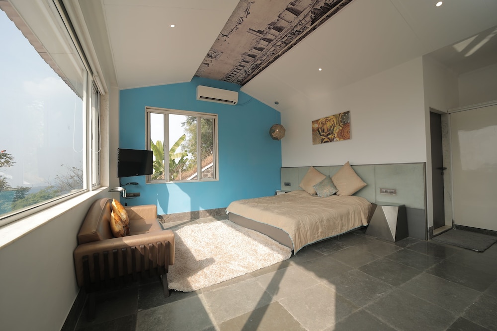 Ultra Luxury Suite with Mountain and Valley View - Photo 10