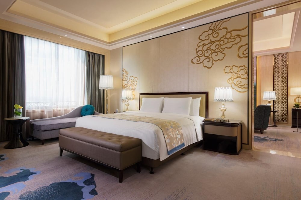 Luxury Suite photo 1
