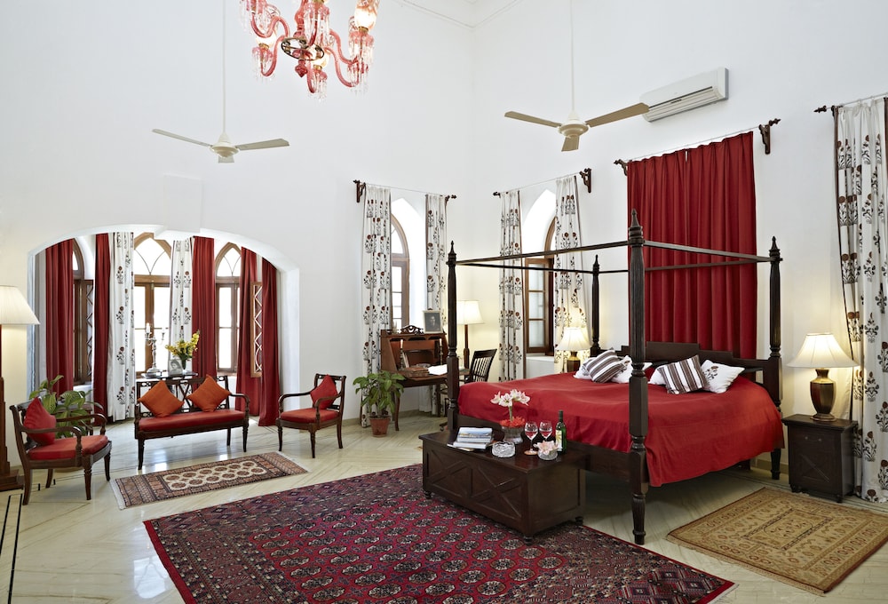 Royal Suite photo 2