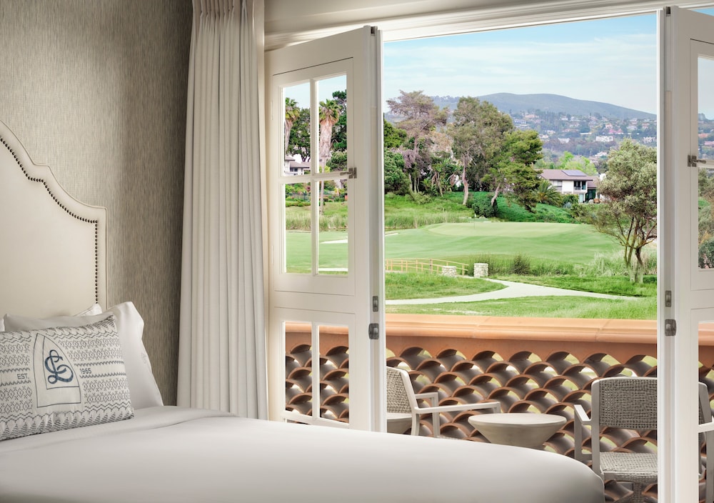 Room, 2 Queen Beds (Golf View) - Photo 7