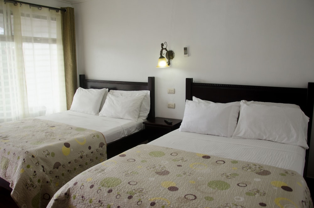 Standard Triple Room, Pool Access, Hill View