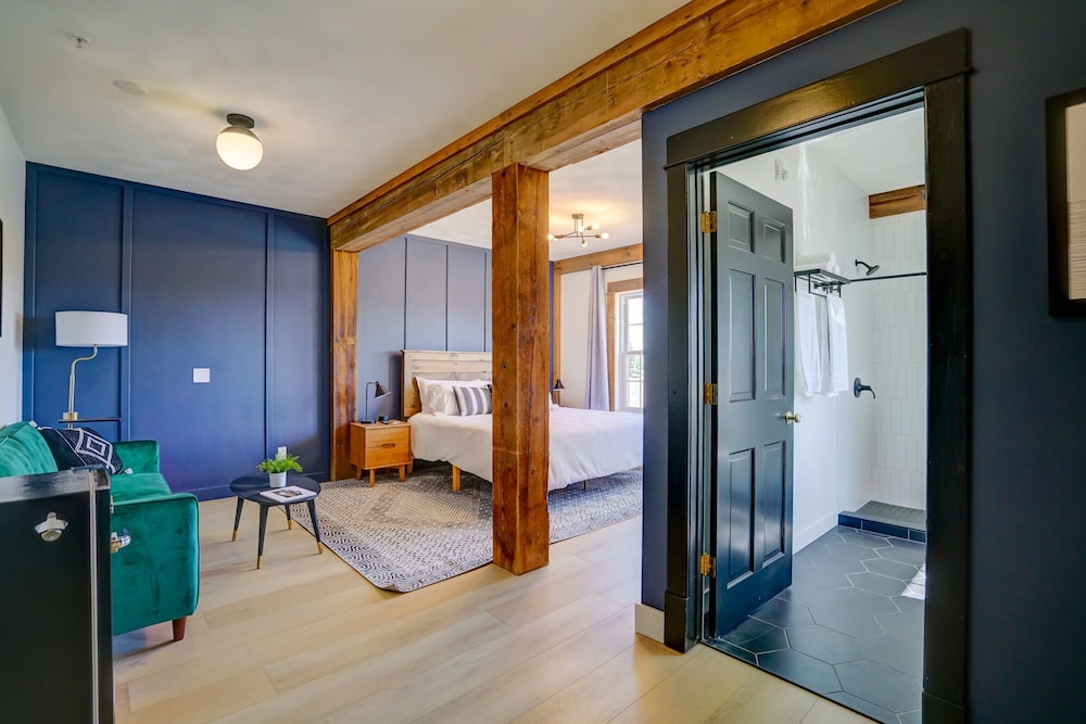 Design Room, Ensuite photo 2