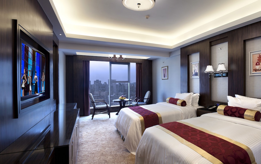 Deluxe Queen Room photo 3