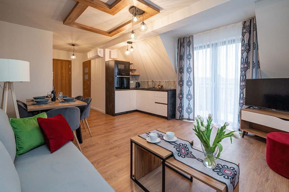 Apartment (G8) photo 1