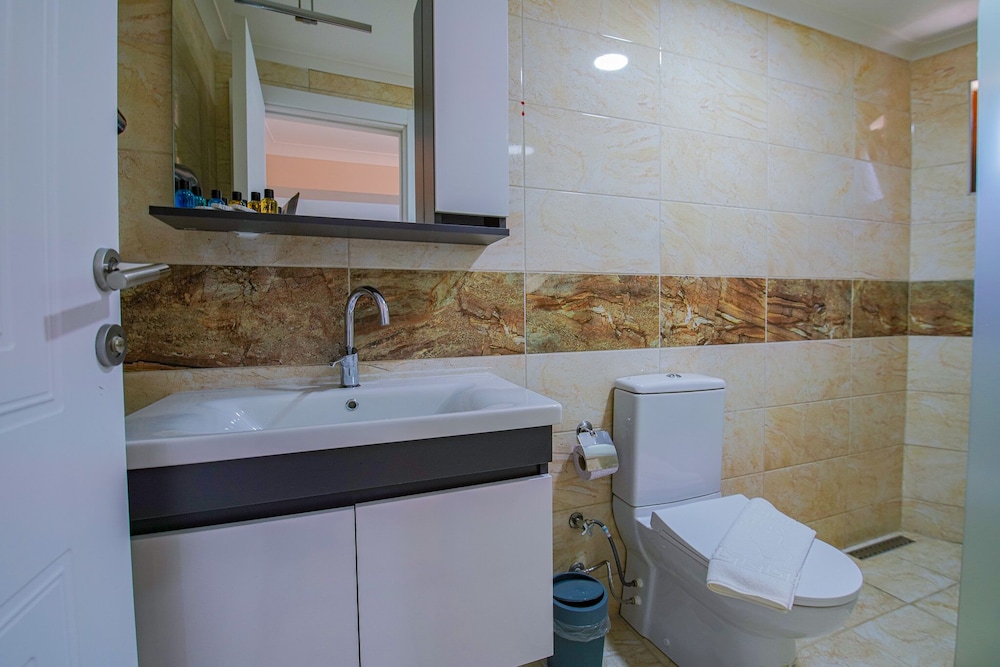 Deluxe Triple Room photo 2