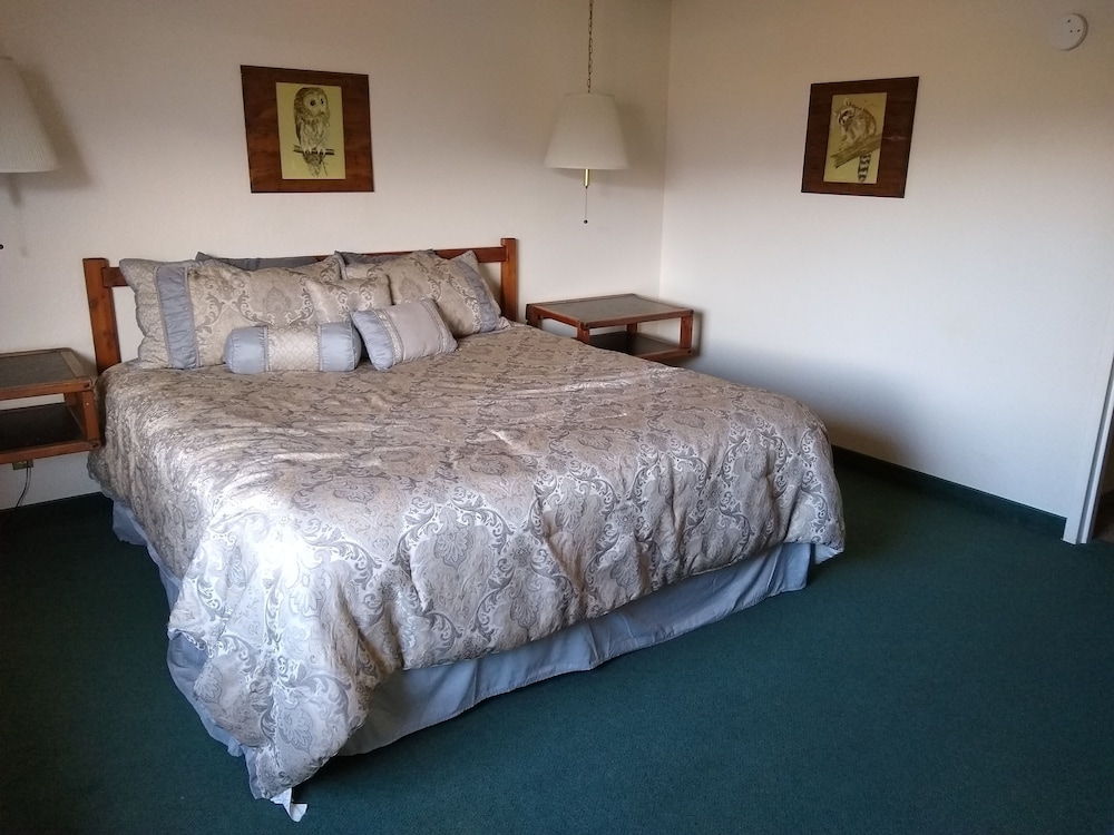 Standard Suite, 1 Bedroom, Non Smoking, Private Bathroom (King Honeymoon Suite) photo 1