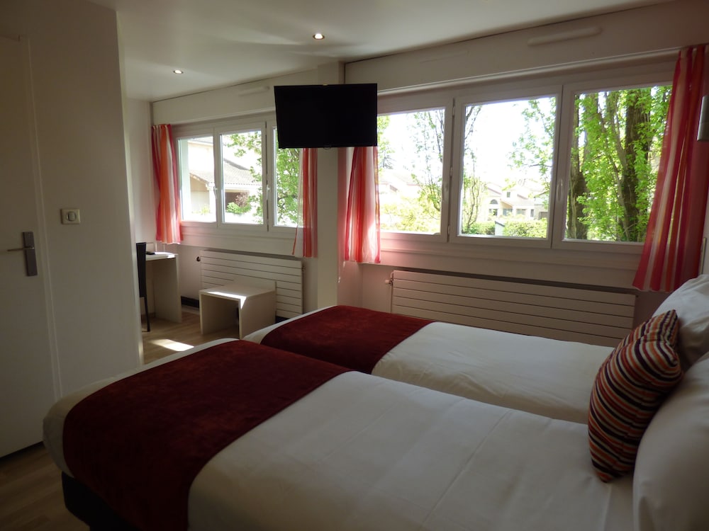 Comfort Room, 1 Double or 2 Twin Beds photo 3
