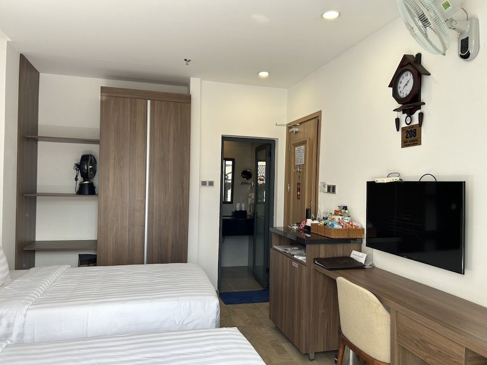 Deluxe Room - Photo 4
