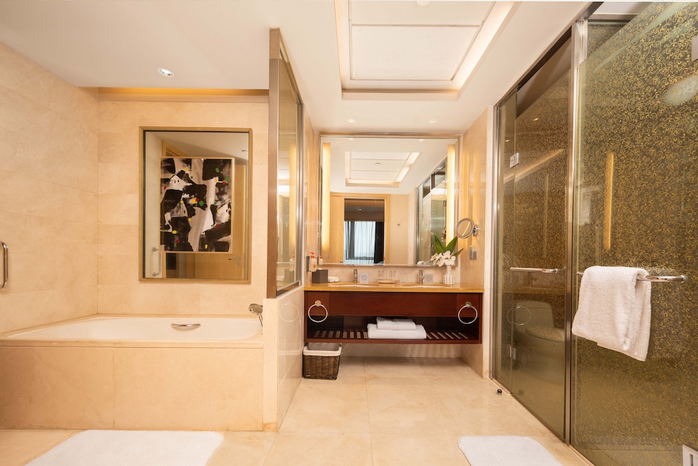 Suite, 1 Bedroom (High Floor) - Photo 7
