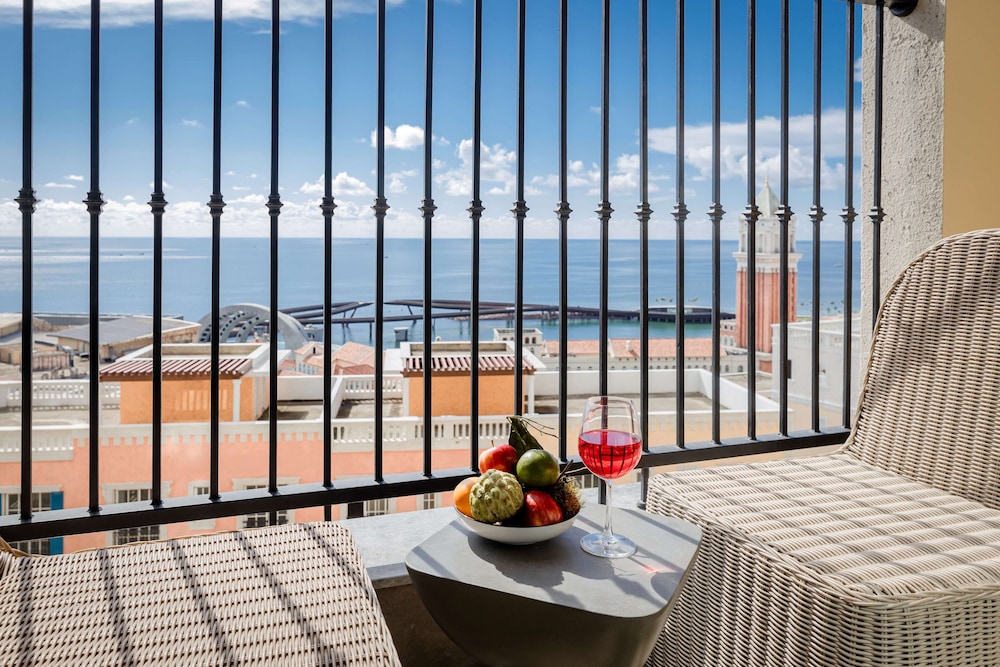 Seaview Fireworks Studio with Balcony - Photo 23